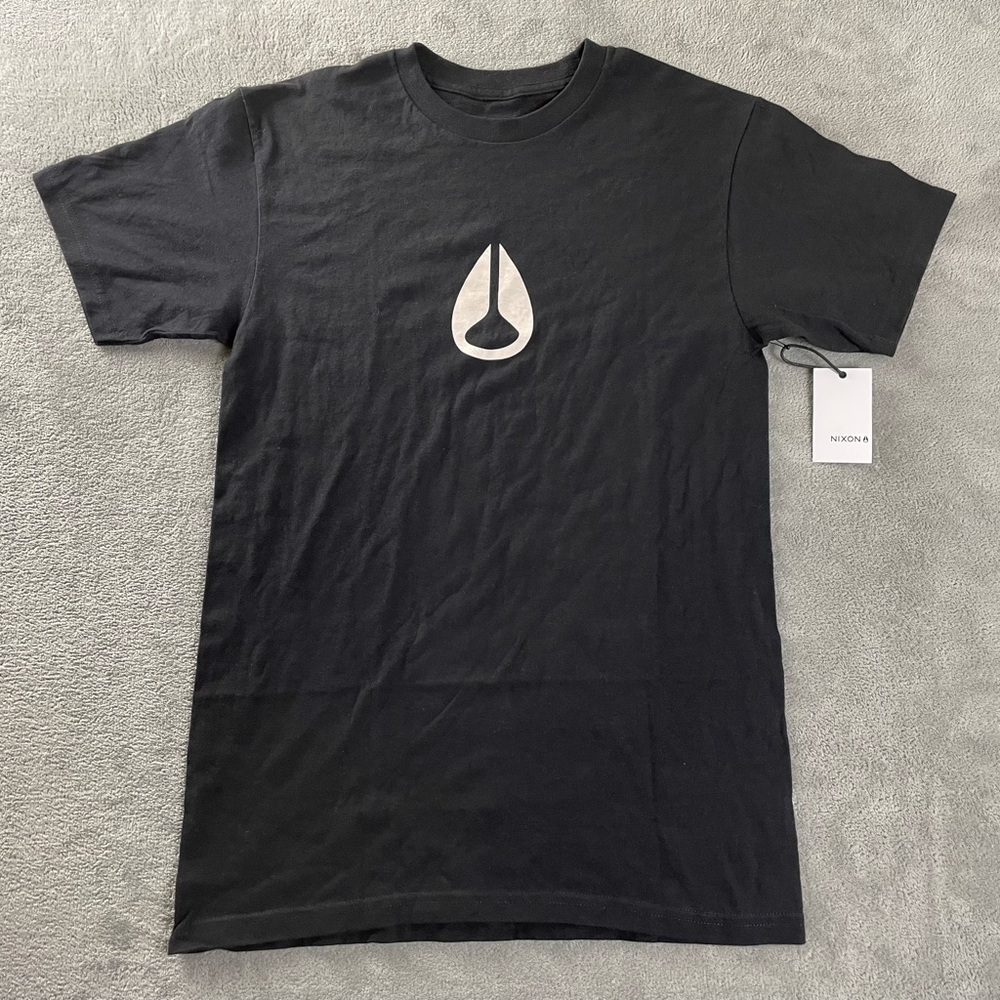 Nixon T Shirt Men Size Small Team Designed, Custom Built Black New With Tags